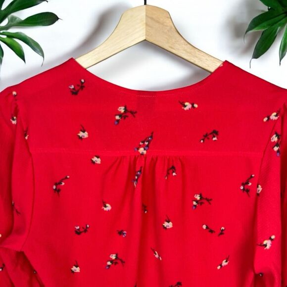 Wild Fable Red Floral Twist Front Blouse - Picture 6 of 11